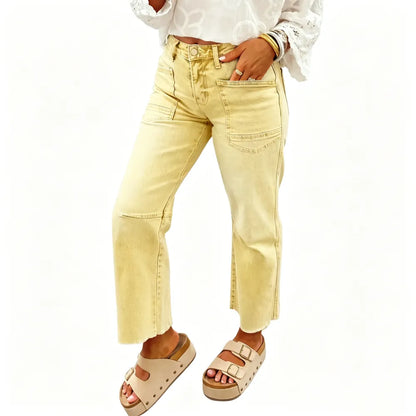 Women's Frayed Cropped Straight Jeans with Pockets