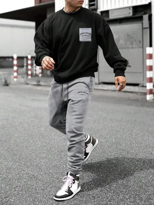 Two-Piece Set Men's Patchwork Drop Shoulder Pocket Sweatshirt & Letter Print Drawstring Sweatpants